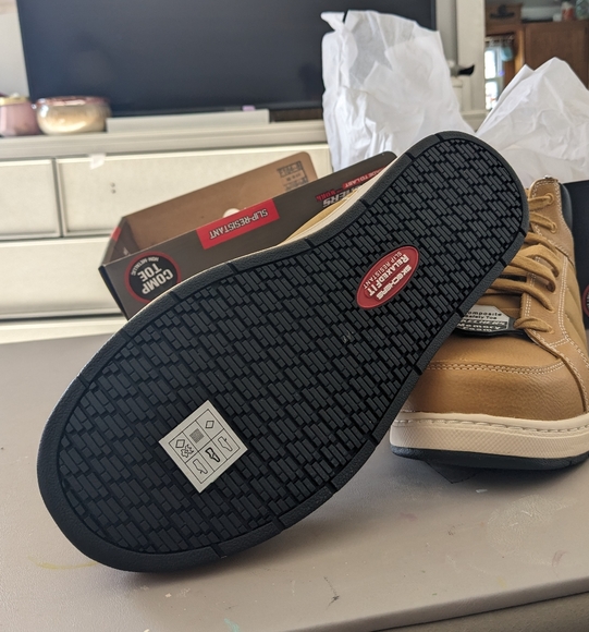 Slip resistant work boot sneaker - Picture 5 of 8